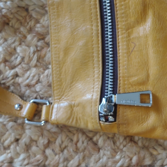 HOBO | Medium Crossbody Bag - Picture 7 of 9